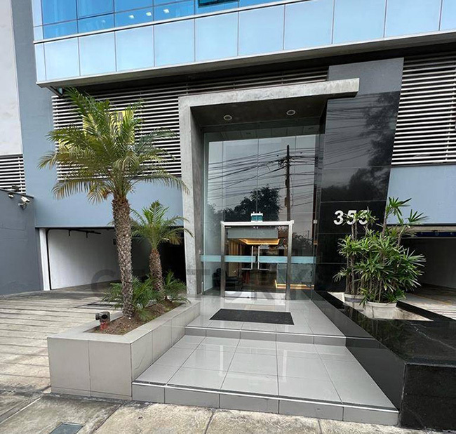 Surgery in Peru - entrance area