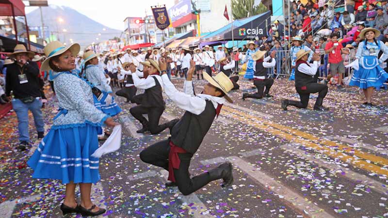 corso-de-la-amistad-friendship-parade-arequipa-peru