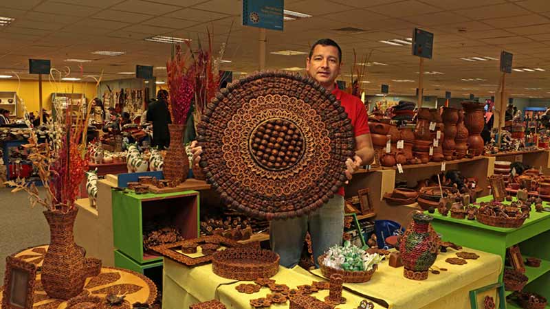 ruraq-maki-arts-and-crafts-fair-lima-christmas-2019