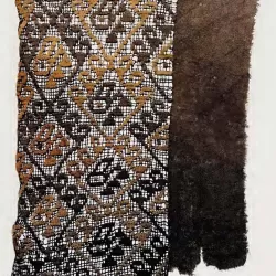 Chancay Culture Open Fabric with Tapestry-like Design (1200-1400 A.D.), 40 x 28 cm, Chancay Valley (Amano Museum, Lima)