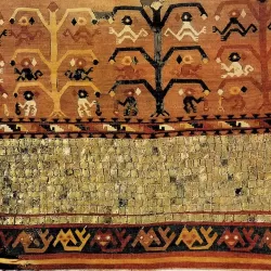 Chimú Culture Tapestry Tunic with Golden Spangles (1200 A.D.), 50 x 118 cm (Los Angeles County Museum)