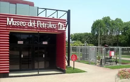Museo del Petroleo - Oil Museum, Lima