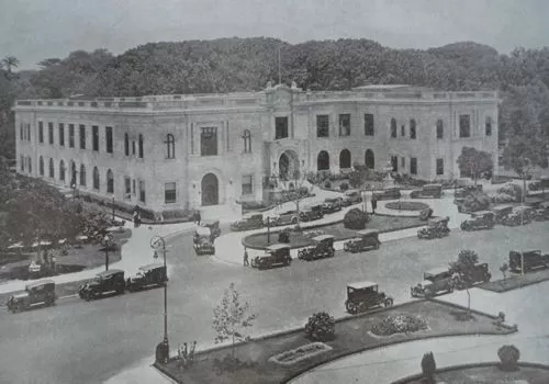Old picture of the Metropolitan Museum of Lima