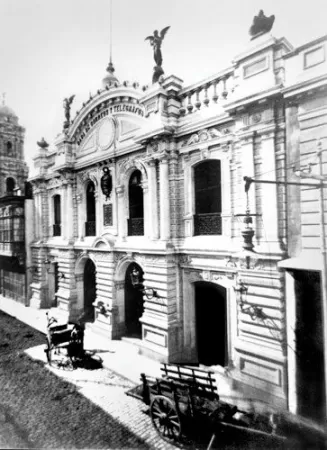 Lima's Post Office at the end of the 19th century Lima's Post Office at the end of the 19th century