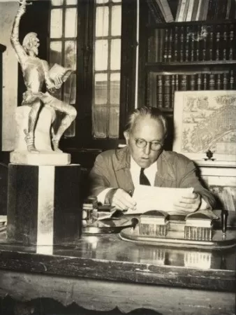 Raúl Porras Barrenechea in his study  Raúl Porras Barrenechea in his study