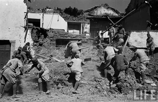 Earthquake damages in Cusco 1950 - Picture from the LIFE Magazine Earthquake damages in Cusco 1950 - Picture from the LIFE Magazine