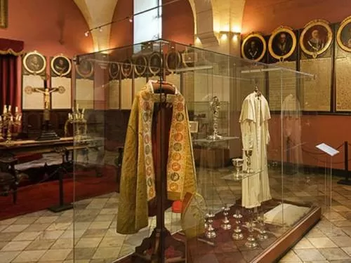 Sala Capitular - Religious Art Museum of the Cathedral of Lima Sala Capitular - Religious Art Museum of the Cathedral of Lima