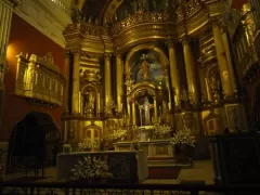 Altar of the San Pedro Church in Lima