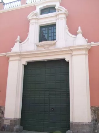 Exterior view of the Casa Larriva Exterior view of the Casa Larriva