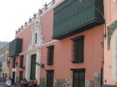 Exterior view of the Casa Larriva