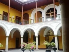 Patio Casa de Pilatos in Lima