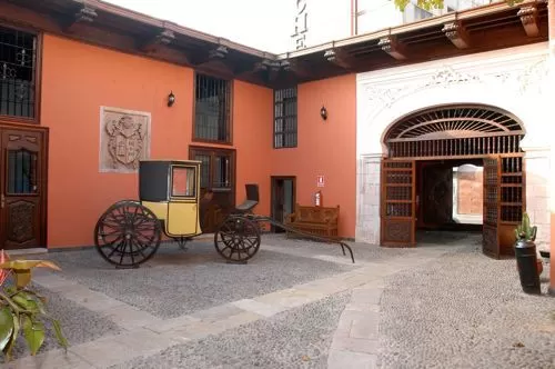 Patio Casa de las Trece Monedas, Lima Patio Casa de las Trece Monedas, Lima
