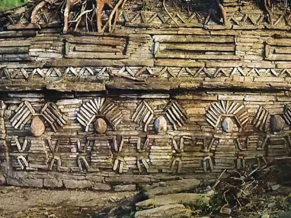 Beautiful decoration on walls of the stone buildings at Gran Pajaten in Peru Beautiful decoration on walls of the stone buildings at Gran Pajaten in Peru