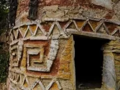 Decorated round building at Gran Pajaten in Peru