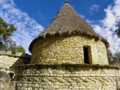 Round house in excellent condition at the city of Kuelap