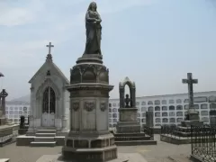 Presbitero Maestro Cemetery - Cementerio Presbitero Maestro in Lima