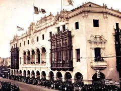 Old photograph of the Municipal Palace in Lima, Peru