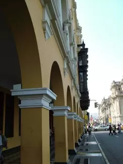 Fascinating architectual feautures of the Municipal Palace in Lima, Peru Fascinating architectual feautures of the Municipal Palace in Lima, Peru
