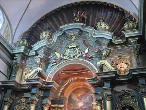 Altar of Nazarenas Church in Lima