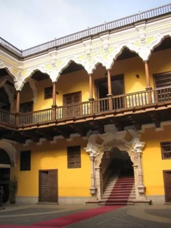 Patio Palacio Torre Tagle