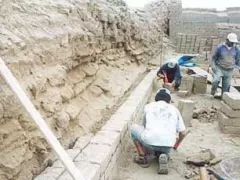 Restoration work at Pachacamac, Lima