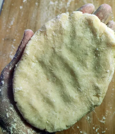 Recipe Peruvian Papas Rellenas - forming Papa Rellenas