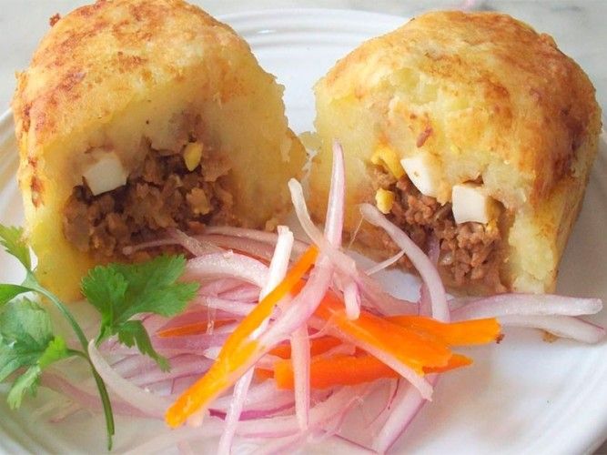 Papa rellena - Peruvian golden-fried stuffed potatoes