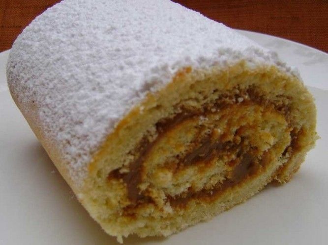 Pionono - Peruvian manjarblanco roll