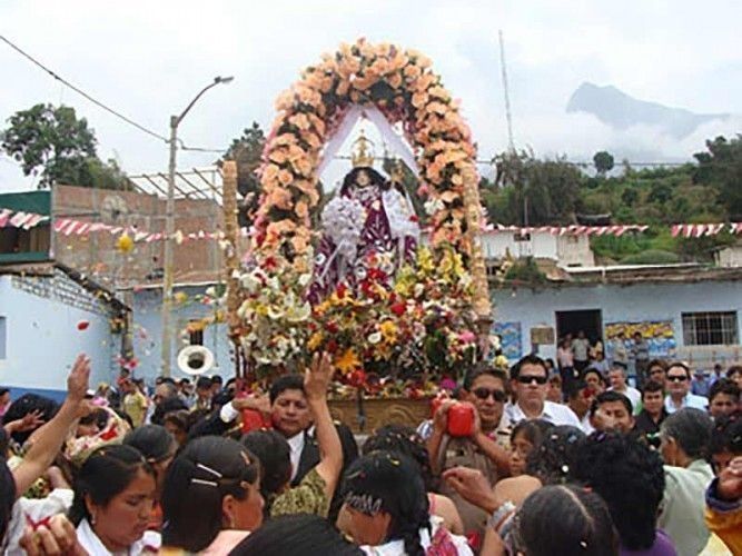 Virgen of Chiquinquira – Virgen de Chiquinquirá in Caraz, Huaylas