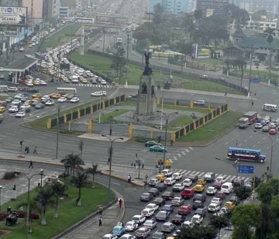 Plaza Miguel Grau in Lima