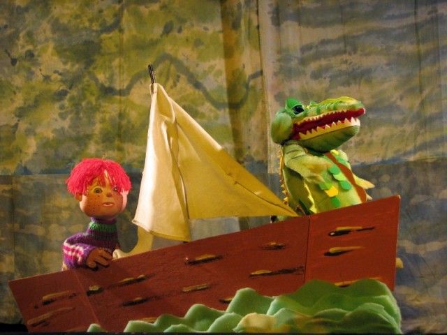 Kusi Kusi Puppet Theater