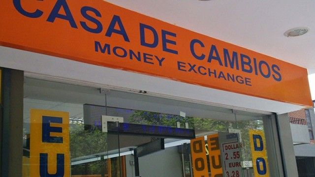 Changing  Money in Peru
